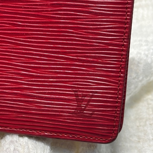 Louis Vuitton Red Textured Wallet ID card case epi leather - Picture 4 of 9